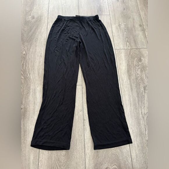 Chico's Pants - Chicos travelers Black pants very lightweight